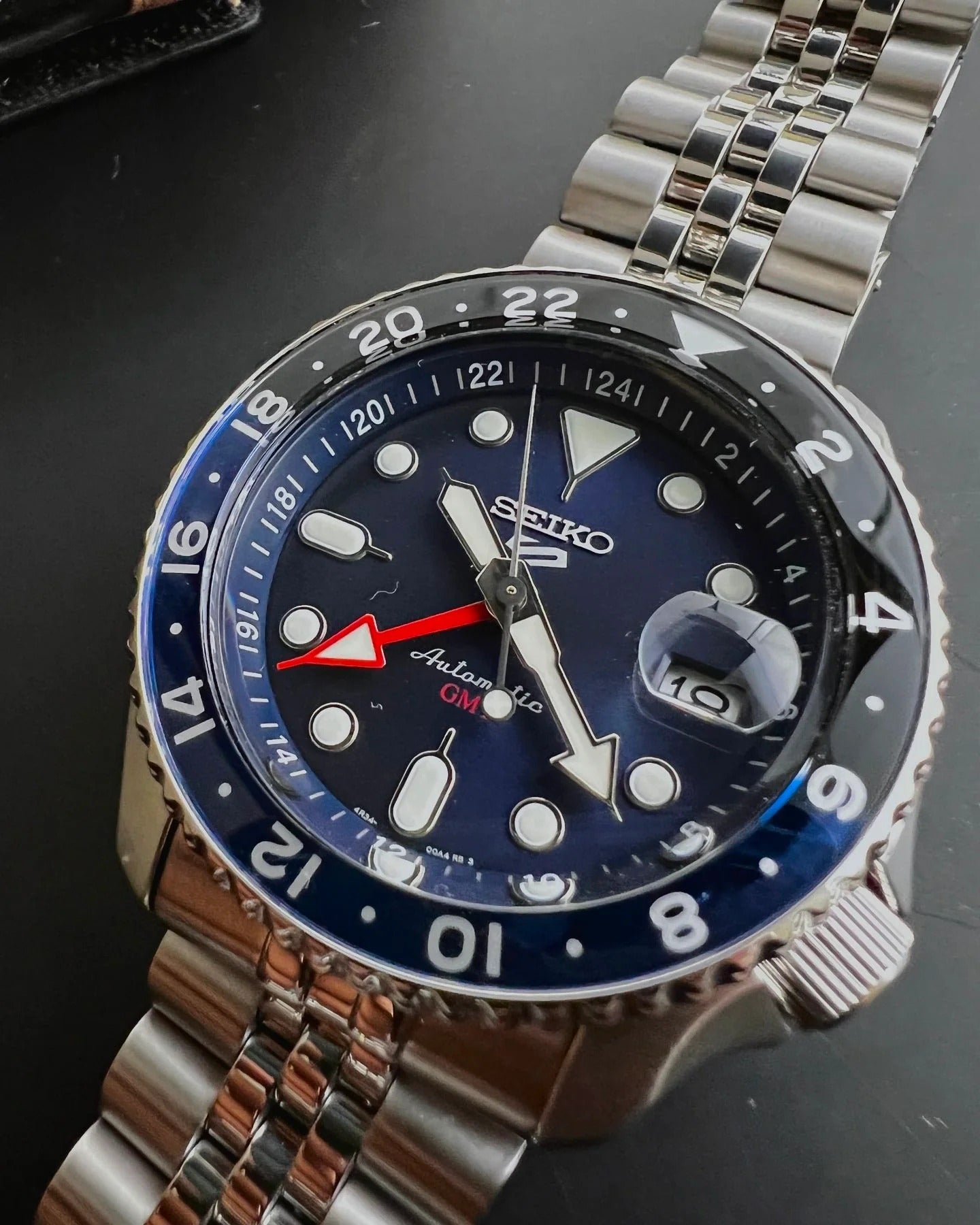 Seiko 5 Sports Men's Automatic “5KX” Silver Dial Stainless‑Steel Watch – 42.5 mm SRPE71/ SRPA59K1 (Silver Dial Edition)